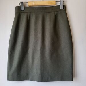 United Colors of Beneton Olive Green Mini Skirt Size Small